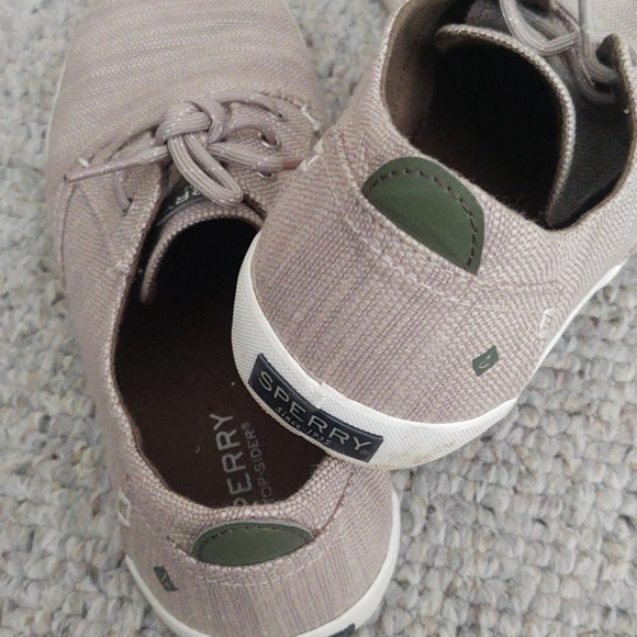 Shoes - Picture 5 of 6